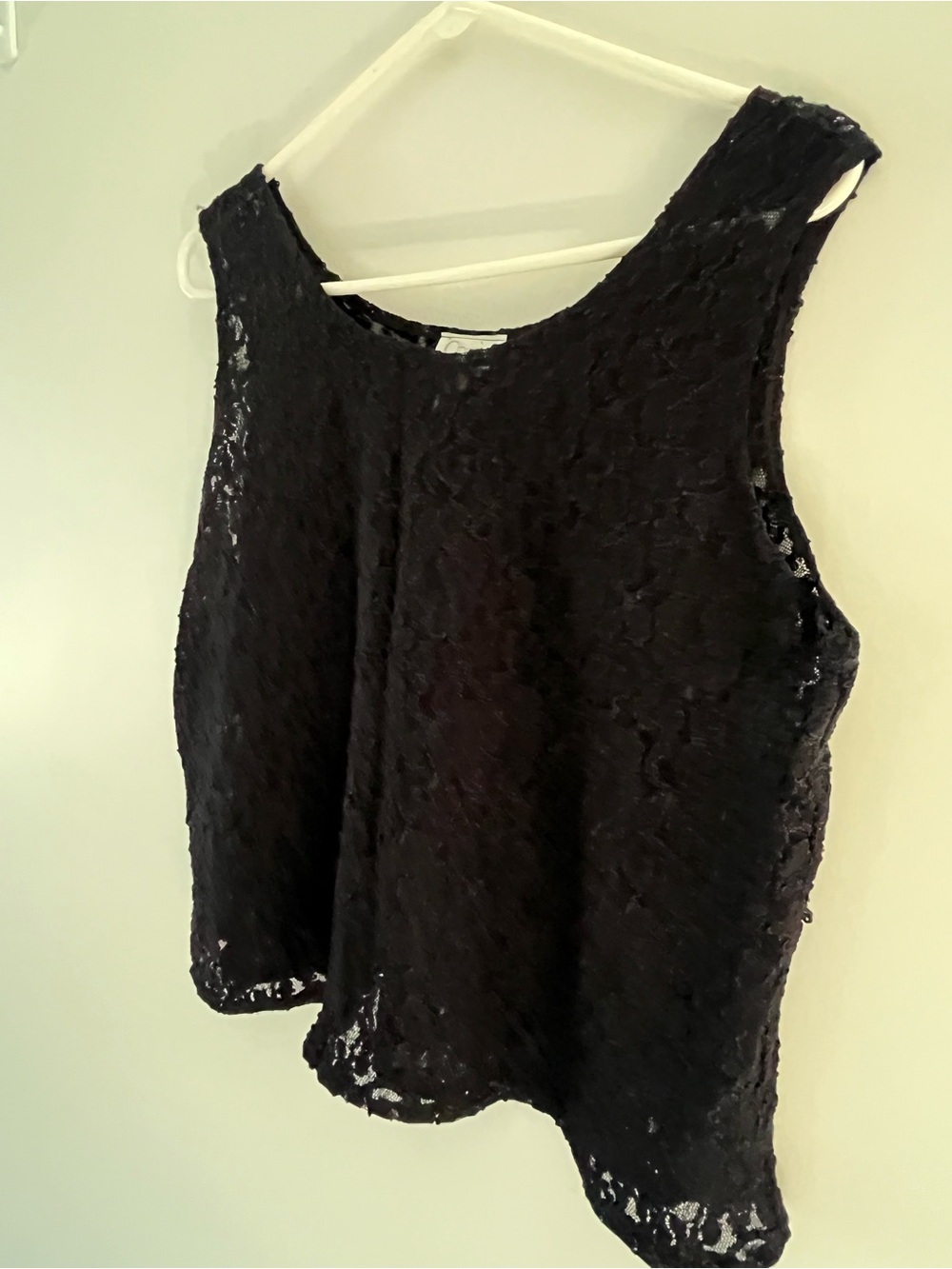 Black Lace Sleeveless Camisole - Classic Evening Layer